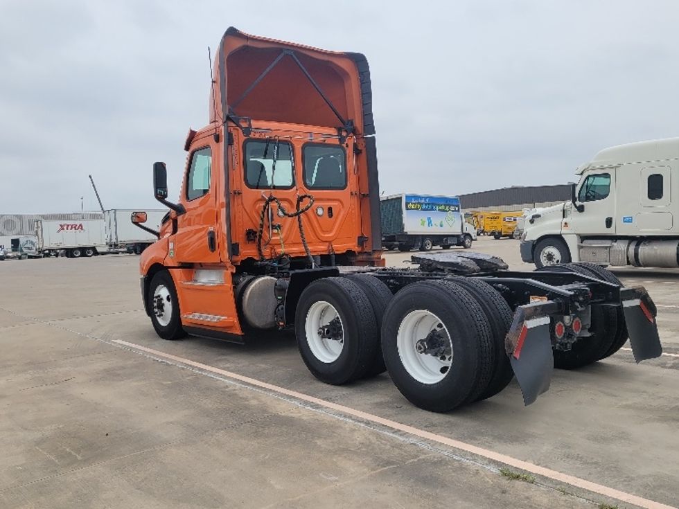Day Cab Tractor-Heavy Duty Tractors-Freightliner-2019-T12664ST-San Antonio-TX-569,798\n\t\tmiles-$ 38,500 - Image 5