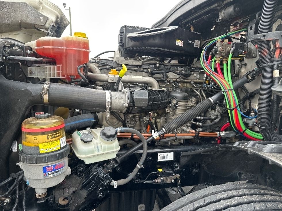 Day Cab Tractor-Heavy Duty Tractors-Freightliner-2019-T12664ST-San Antonio-TX-593,192\n\t\tmiles-$ 37,500 - Image 16