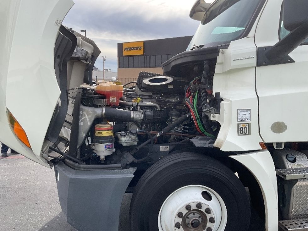 Day Cab Tractor-Heavy Duty Tractors-Freightliner-2019-T12664ST-Santa Ana-CA-266,603\n\t\tmiles-$ 52,750 - Image 15