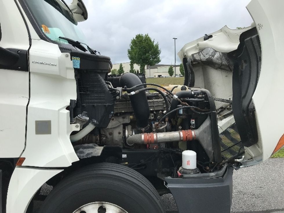 Day Cab Tractor-Heavy Duty Tractors-Freightliner-2019-T12664ST-Scarborough-ME-359,251\n\t\tmiles-$ 54,000 - Image 15