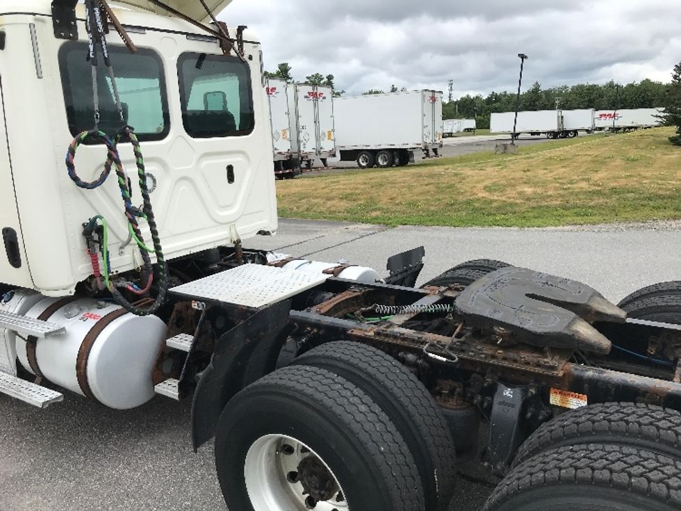Day Cab Tractor-Heavy Duty Tractors-Freightliner-2019-T12664ST-Scarborough-ME-359,251\n\t\tmiles-$ 54,000 - Image 17