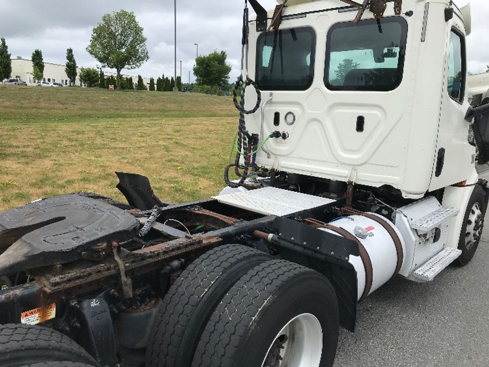 Day Cab Tractor-Heavy Duty Tractors-Freightliner-2019-T12664ST-Scarborough-ME-359,251\n\t\tmiles-$ 54,000 - Image 18