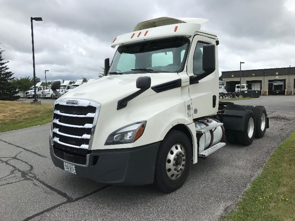 Day Cab Tractor-Heavy Duty Tractors-Freightliner-2019-T12664ST-Scarborough-ME-359,251\n\t\tmiles-$ 54,000 - Image 3
