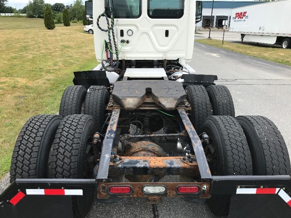 Day Cab Tractor-Heavy Duty Tractors-Freightliner-2019-T12664ST-Scarborough-ME-359,251\n\t\tmiles-$ 54,000 - Image 6