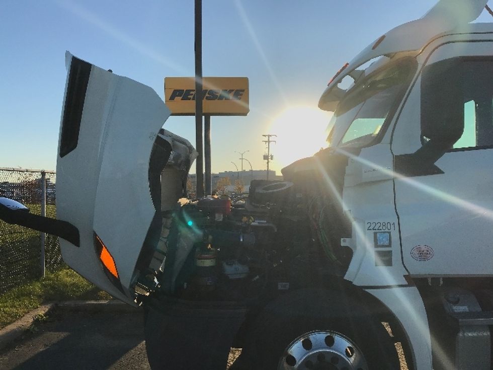 Day Cab Tractor-Heavy Duty Tractors-Freightliner-2019-T12664ST-Sherbrooke-PQ-633,655\n\t\tkm-$ 55,750 - Image 14