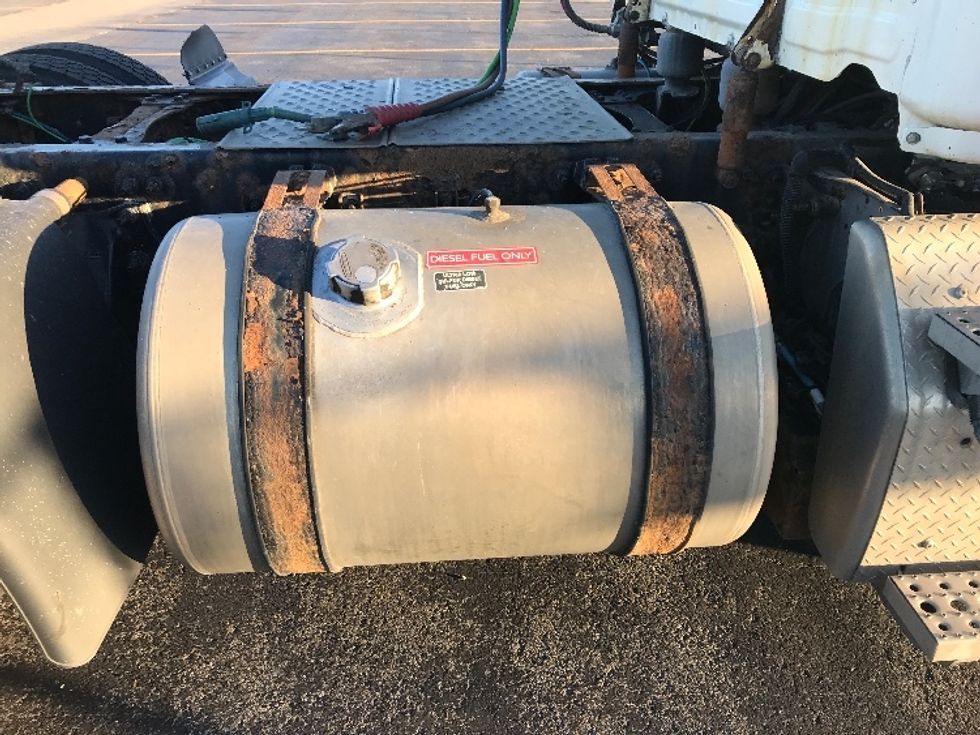 Day Cab Tractor-Heavy Duty Tractors-Freightliner-2019-T12664ST-Sherbrooke-PQ-633,655\n\t\tkm-$ 55,750 - Image 15