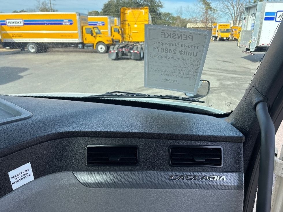 Day Cab Tractor-Heavy Duty Tractors-Freightliner-2019-T12664ST-Shreveport-LA-449,129\n\t\tmiles-$ 46,000 - Image 13