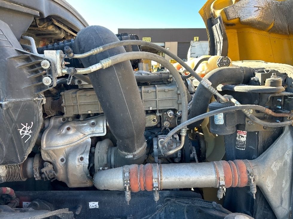 Day Cab Tractor-Heavy Duty Tractors-Freightliner-2019-T12664ST-Shreveport-LA-586,322\n\t\tmiles-$ 28,500 - Image 15