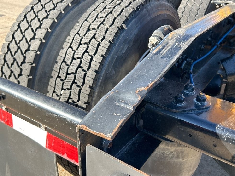 Day Cab Tractor-Heavy Duty Tractors-Freightliner-2019-T12664ST-Shreveport-LA-586,322\n\t\tmiles-$ 28,500 - Image 17