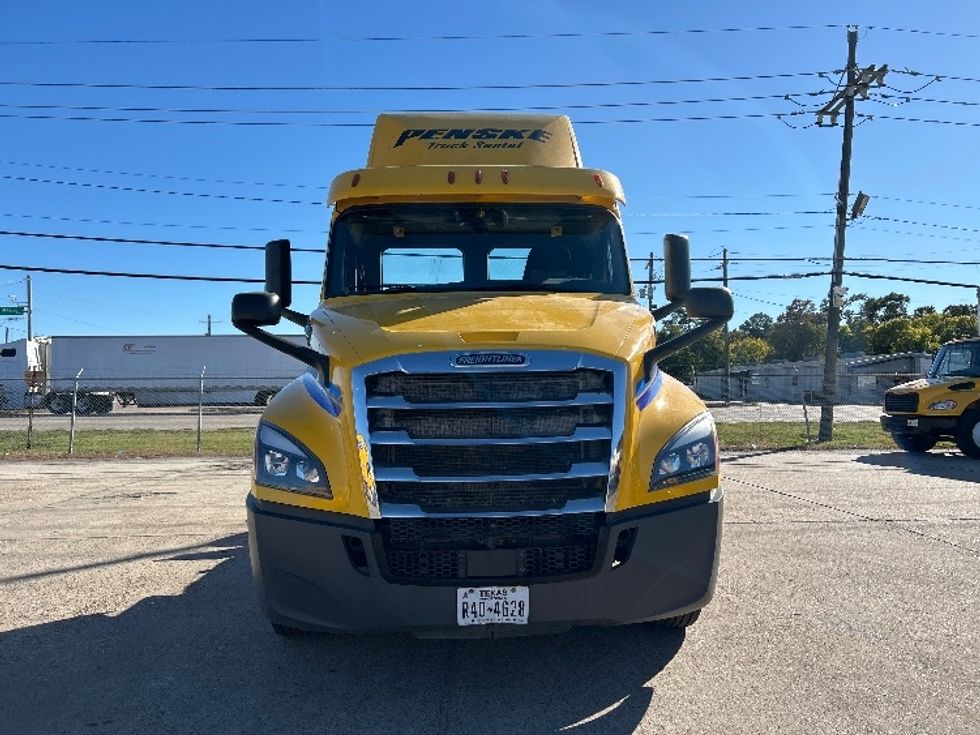 Day Cab Tractor-Heavy Duty Tractors-Freightliner-2019-T12664ST-Shreveport-LA-586,322\n\t\tmiles-$ 28,500 - Image 2