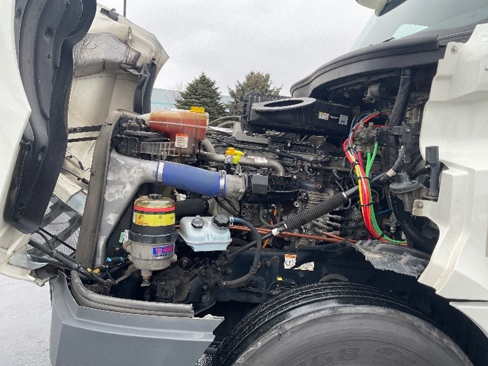 Day Cab Tractor-Heavy Duty Tractors-Freightliner-2019-T12664ST-South Bend-IN-405,418\n\t\tmiles-$ 42,750 - Image 16