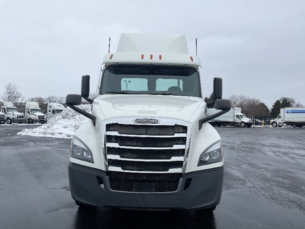 Day Cab Tractor-Heavy Duty Tractors-Freightliner-2019-T12664ST-South Bend-IN-405,418\n\t\tmiles-$ 42,750 - Image 2