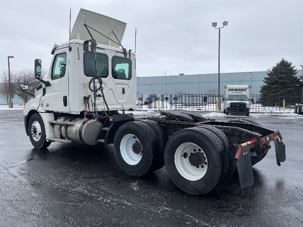 Day Cab Tractor-Heavy Duty Tractors-Freightliner-2019-T12664ST-South Bend-IN-405,418\n\t\tmiles-$ 42,750 - Image 5