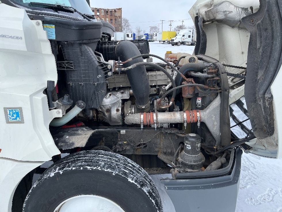 Day Cab Tractor-Heavy Duty Tractors-Freightliner-2019-T12664ST-South Bend-IN-425,008\n\t\tmiles-$ 40,250 - Image 15