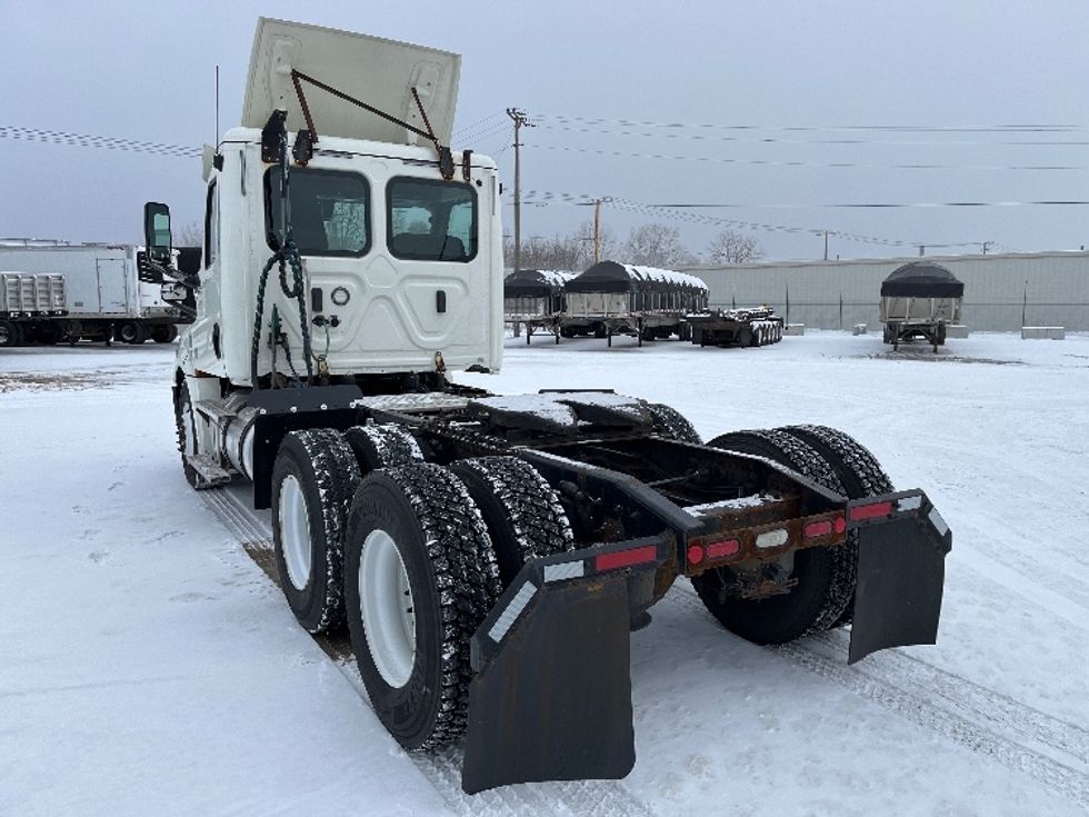 Day Cab Tractor-Heavy Duty Tractors-Freightliner-2019-T12664ST-South Bend-IN-425,008\n\t\tmiles-$ 40,250 - Image 5