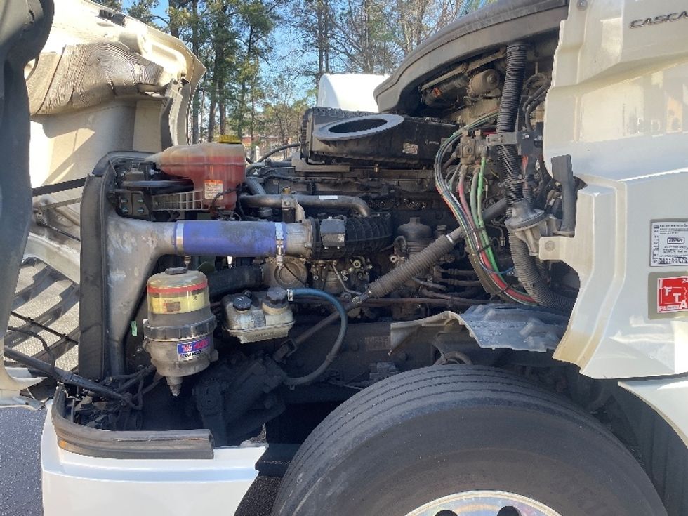 Day Cab Tractor-Heavy Duty Tractors-Freightliner-2019-T12664ST-Spartanburg-SC-352,116\n\t\tmiles-$ 55,500 - Image 16