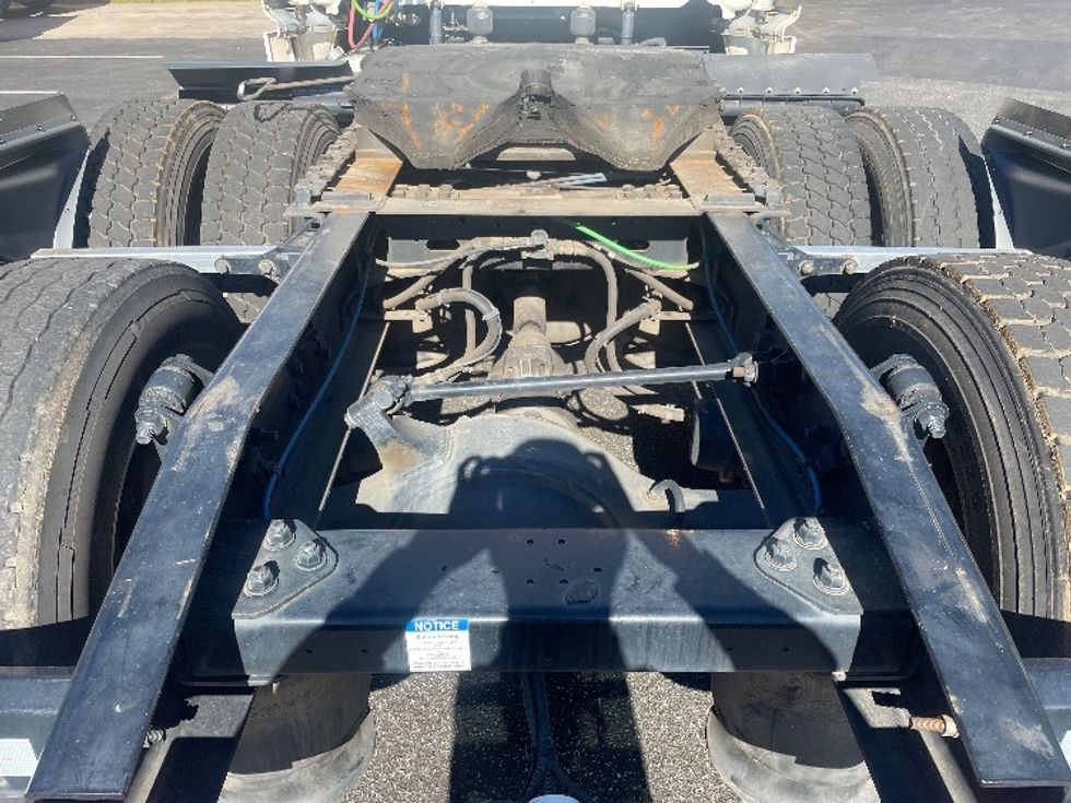 Day Cab Tractor-Heavy Duty Tractors-Freightliner-2019-T12664ST-Spartanburg-SC-352,116\n\t\tmiles-$ 55,500 - Image 6