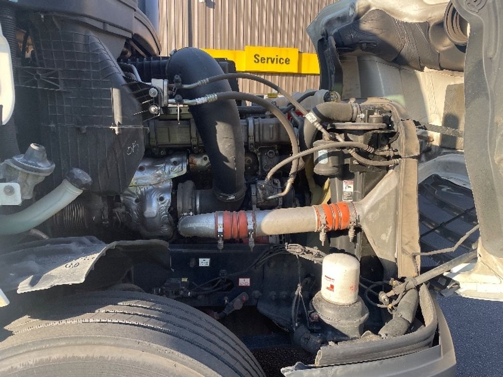 Day Cab Tractor-Heavy Duty Tractors-Freightliner-2019-T12664ST-Spartanburg-SC-455,300\n\t\tmiles-$ 50,750 - Image 15