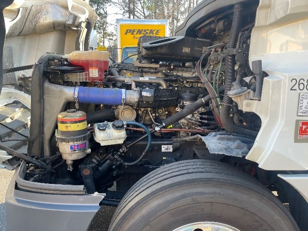 Day Cab Tractor-Heavy Duty Tractors-Freightliner-2019-T12664ST-Spartanburg-SC-455,300\n\t\tmiles-$ 50,750 - Image 16