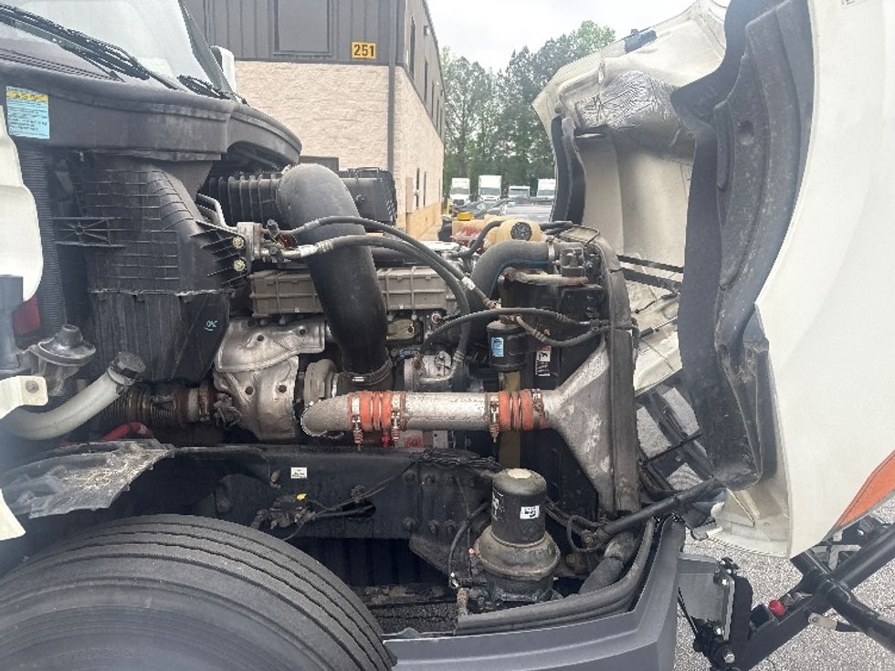 Day Cab Tractor-Heavy Duty Tractors-Freightliner-2019-T12664ST-Spartanburg-SC-555,996\n\t\tmiles-$ 36,500 - Image 16