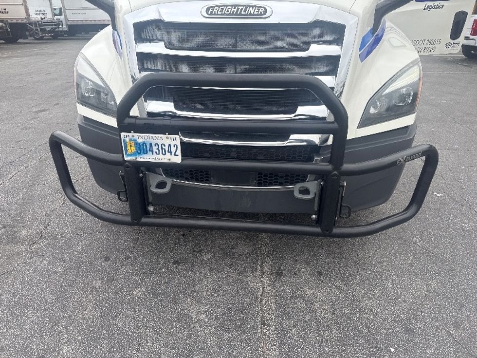 Day Cab Tractor-Heavy Duty Tractors-Freightliner-2019-T12664ST-Spartanburg-SC-555,996\n\t\tmiles-$ 36,500 - Image 17