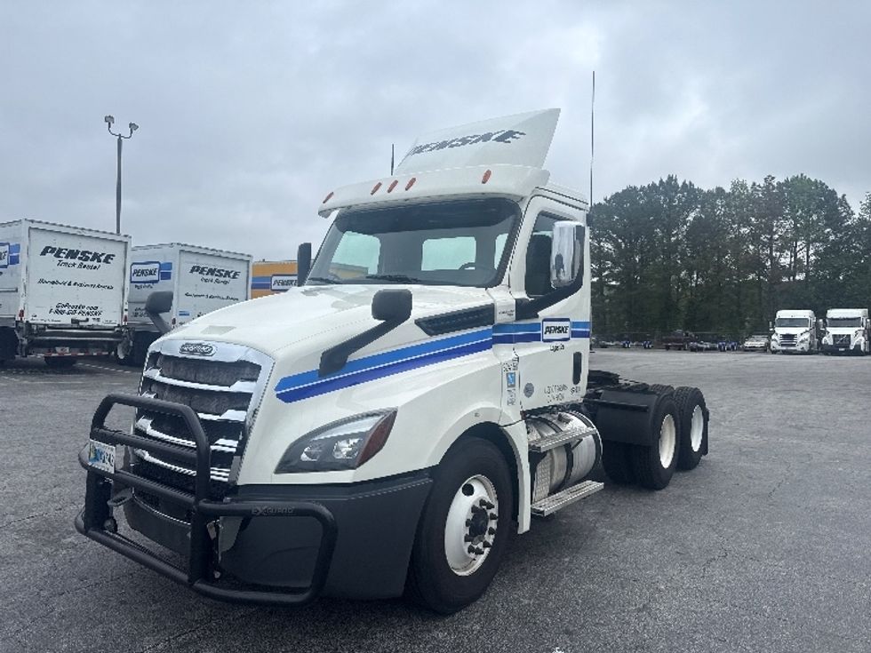 Day Cab Tractor-Heavy Duty Tractors-Freightliner-2019-T12664ST-Spartanburg-SC-555,996\n\t\tmiles-$ 36,500 - Image 3