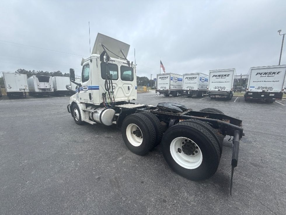 Day Cab Tractor-Heavy Duty Tractors-Freightliner-2019-T12664ST-Spartanburg-SC-555,996\n\t\tmiles-$ 36,500 - Image 5