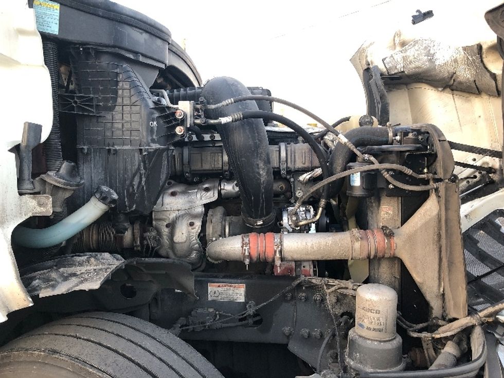 Day Cab Tractor-Heavy Duty Tractors-Freightliner-2019-T12664ST-Spokane Valley-WA-600,445\n\t\tmiles-$ 30,250 - Image 15