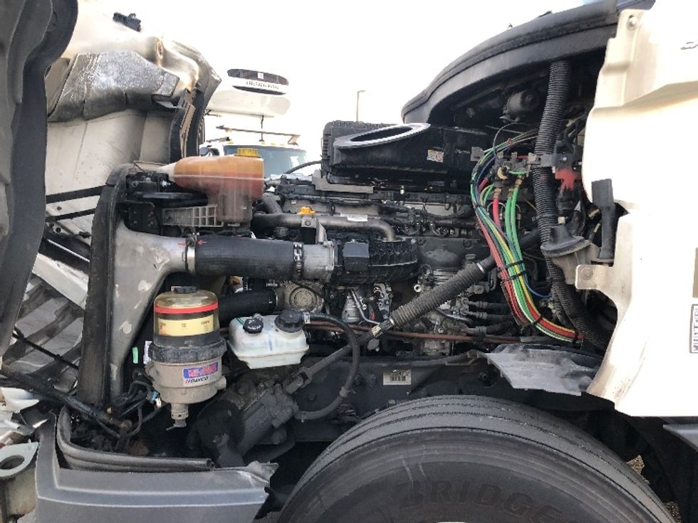 Day Cab Tractor-Heavy Duty Tractors-Freightliner-2019-T12664ST-Spokane Valley-WA-600,445\n\t\tmiles-$ 30,250 - Image 16