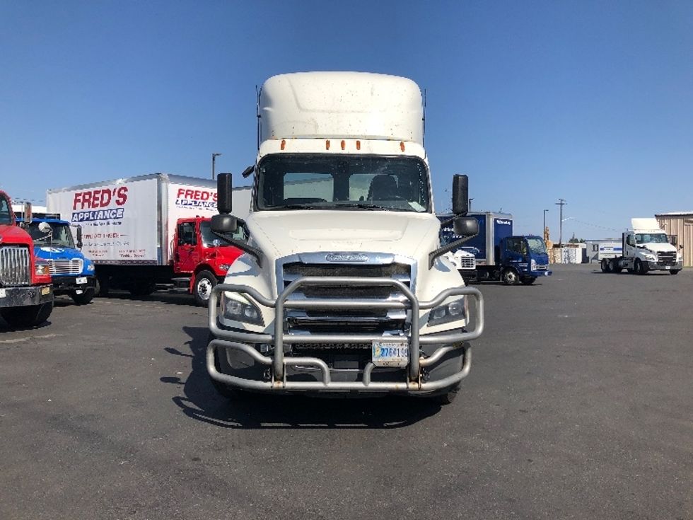 Day Cab Tractor-Heavy Duty Tractors-Freightliner-2019-T12664ST-Spokane Valley-WA-665,619\n\t\tmiles-$ 25,250 - Image 2
