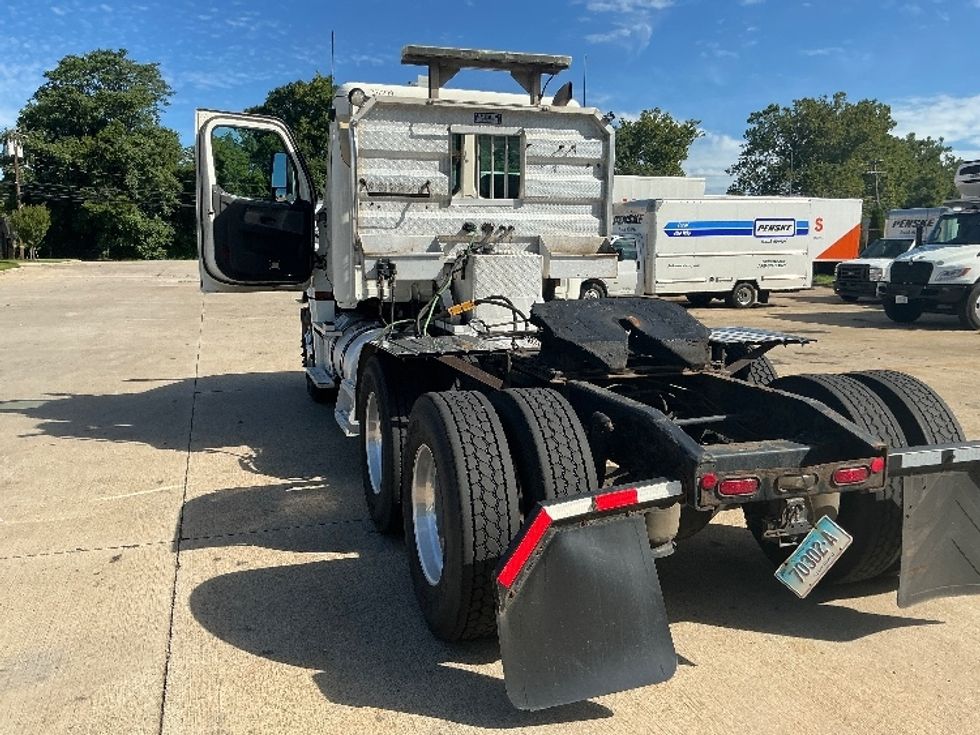 Day Cab Tractor-Heavy Duty Tractors-Freightliner-2019-T12664ST-Springfield-MA-238,509\n\t\tmiles-$ 55,250 - Image 17