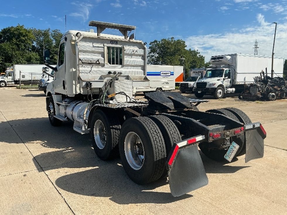 Day Cab Tractor-Heavy Duty Tractors-Freightliner-2019-T12664ST-Springfield-MA-238,509\n\t\tmiles-$ 55,250 - Image 5