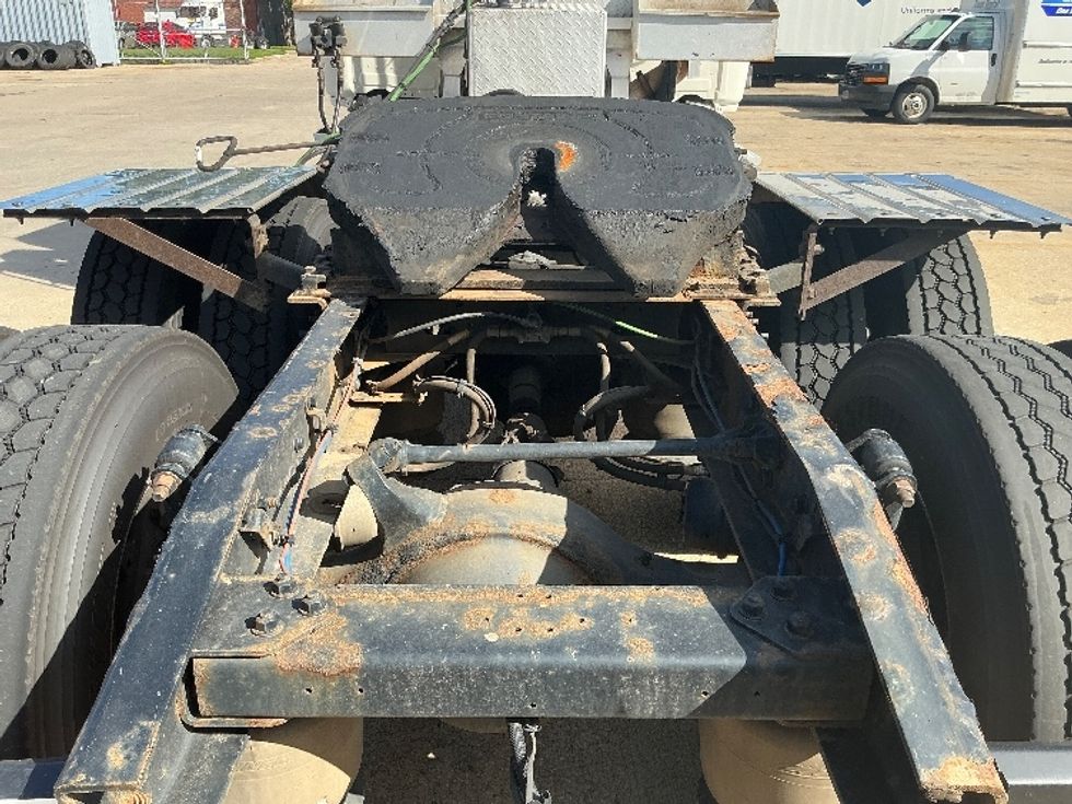 Day Cab Tractor-Heavy Duty Tractors-Freightliner-2019-T12664ST-Springfield-MA-238,509\n\t\tmiles-$ 55,250 - Image 6