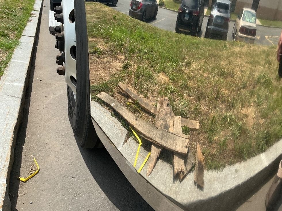 Day Cab Tractor-Heavy Duty Tractors-Freightliner-2019-T12664ST-Springfield-MA-433,500\n\t\tmiles-$ 40,000 - Image 20