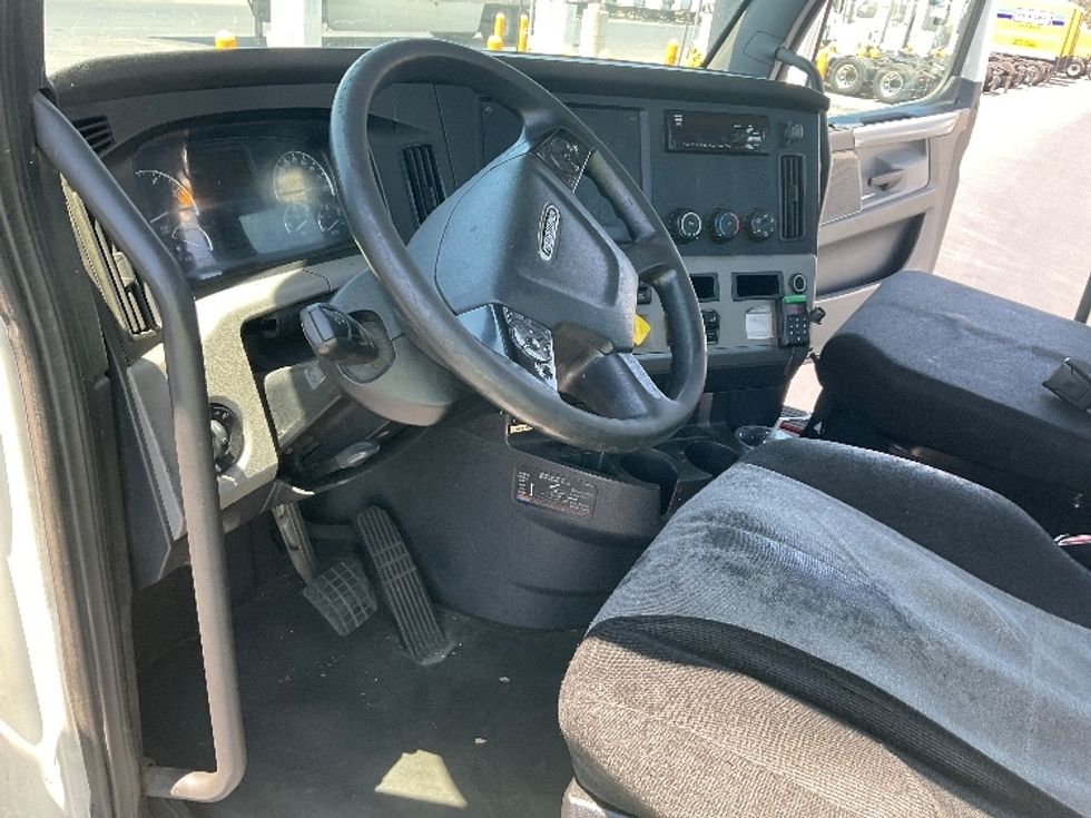 Day Cab Tractor-Heavy Duty Tractors-Freightliner-2019-T12664ST-Stockton-CA-445,428\n\t\tmiles-$ 45,500 - Image 10