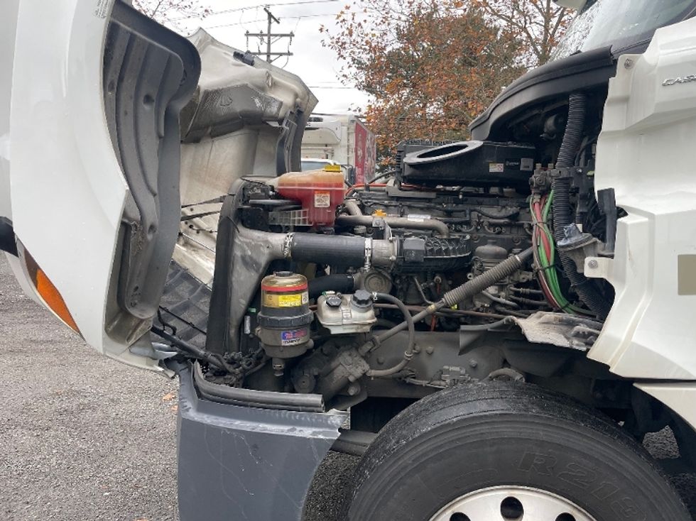 Day Cab Tractor-Heavy Duty Tractors-Freightliner-2019-T12664ST-Surrey-BC-361,721\n\t\tkm-$ 75,250 - Image 14