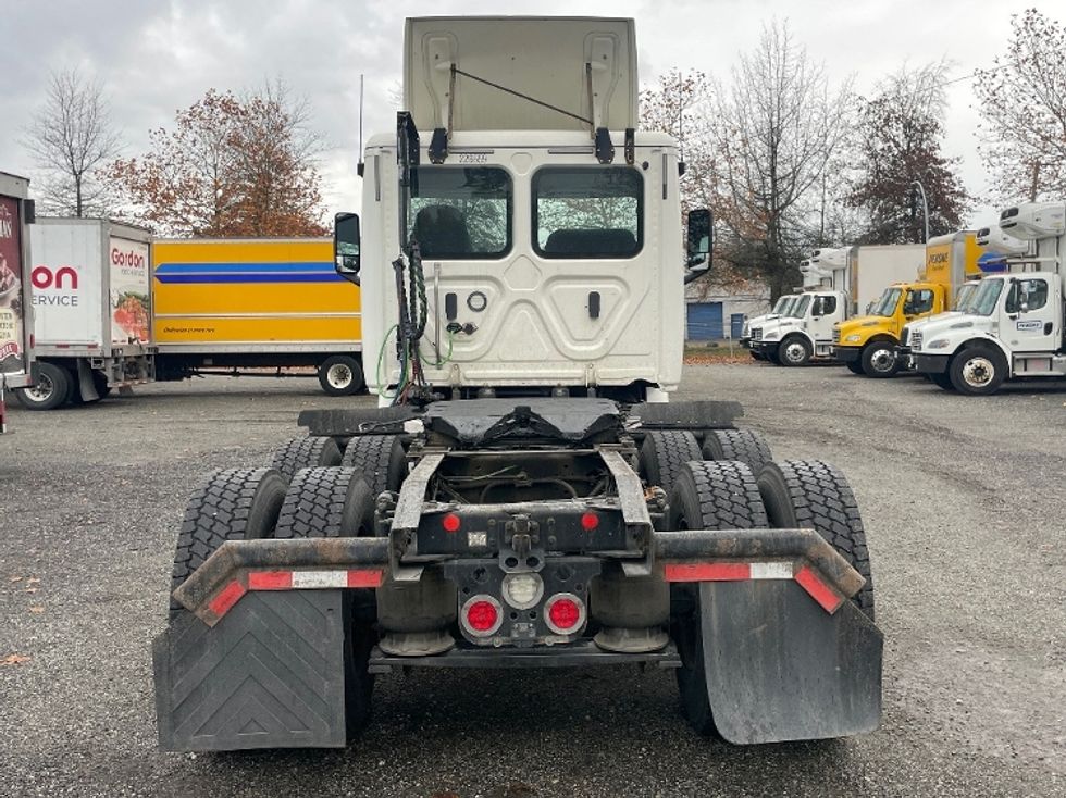 Day Cab Tractor-Heavy Duty Tractors-Freightliner-2019-T12664ST-Surrey-BC-361,721\n\t\tkm-$ 75,250 - Image 6