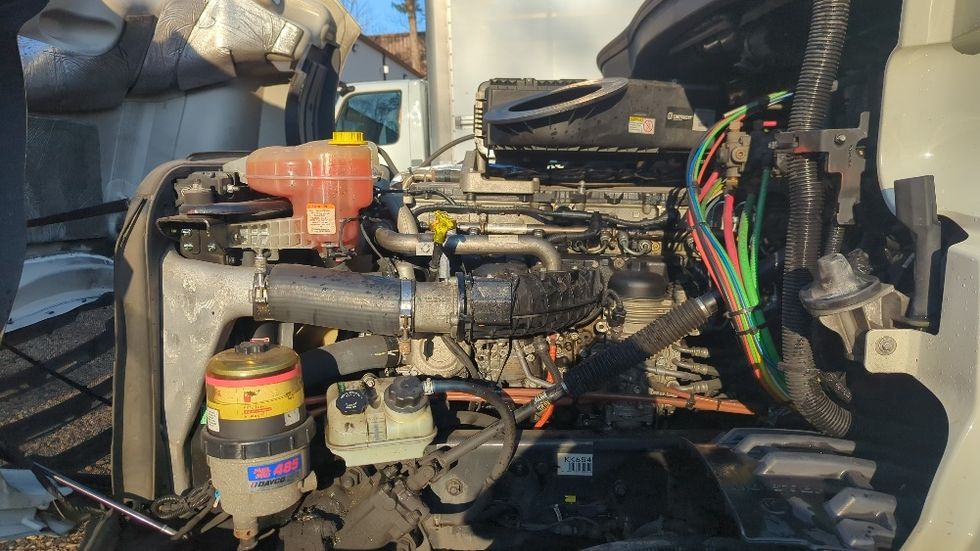 Day Cab Tractor-Heavy Duty Tractors-Freightliner-2019-T12664ST-Suwanee-GA-483,966\n\t\tmiles-$ 39,250 - Image 16