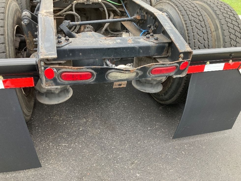 Day Cab Tractor-Heavy Duty Tractors-Freightliner-2019-T12664ST-Tampa-FL-404,500\n\t\tmiles-$ 40,750 - Image 17