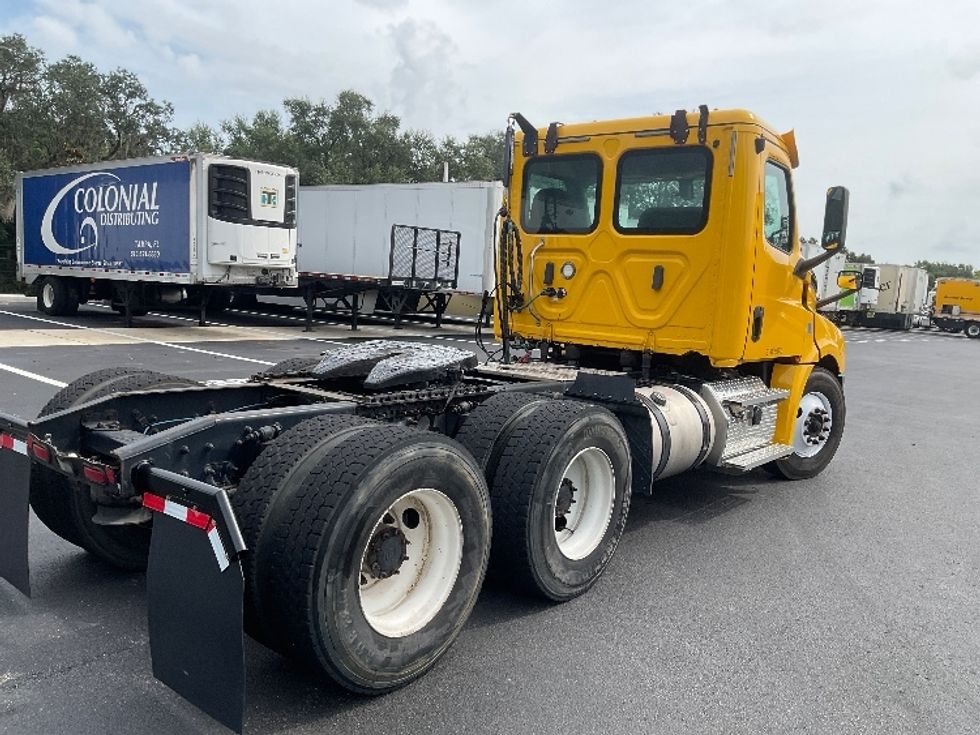 Day Cab Tractor-Heavy Duty Tractors-Freightliner-2019-T12664ST-Tampa-FL-404,500\n\t\tmiles-$ 40,750 - Image 7