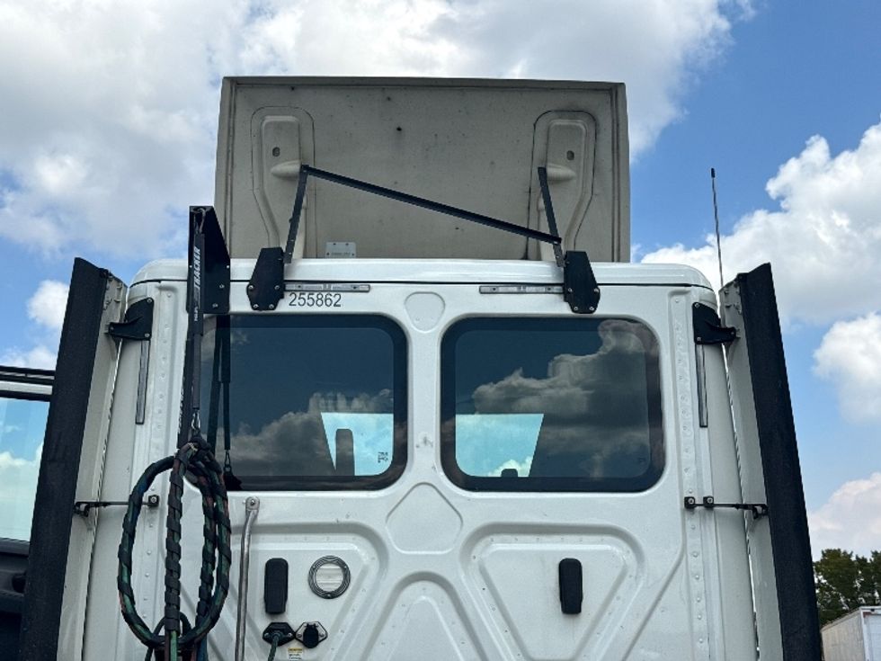 Day Cab Tractor-Heavy Duty Tractors-Freightliner-2019-T12664ST-Tampa-FL-510,314\n\t\tmiles-$ 37,250 - Image 21