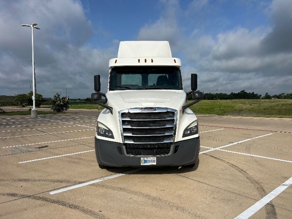 Day Cab Tractor-Heavy Duty Tractors-Freightliner-2019-T12664ST-Terrell-TX-659,770\n\t\tmiles-$ 29,000 - Image 2