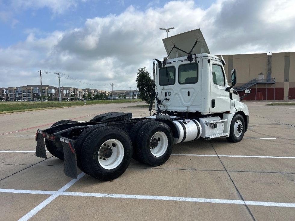 Day Cab Tractor-Heavy Duty Tractors-Freightliner-2019-T12664ST-Terrell-TX-659,770\n\t\tmiles-$ 29,000 - Image 7