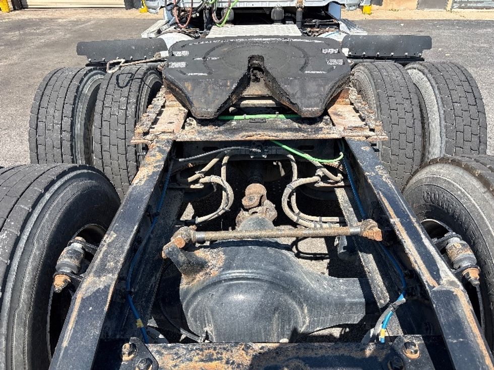 Day Cab Tractor-Heavy Duty Tractors-Freightliner-2019-T12664ST-Toledo-OH-314,999\n\t\tmiles-$ 47,000 - Image 6