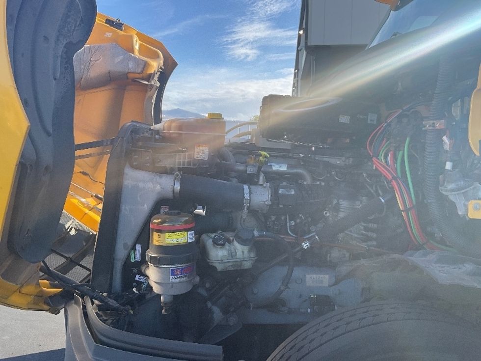 Day Cab Tractor-Heavy Duty Tractors-Freightliner-2019-T12664ST-Torrance-CA-167,746\n\t\tmiles-$ 58,750 - Image 16