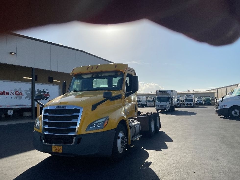 Day Cab Tractor-Heavy Duty Tractors-Freightliner-2019-T12664ST-Torrance-CA-167,746\n\t\tmiles-$ 58,750 - Image 3