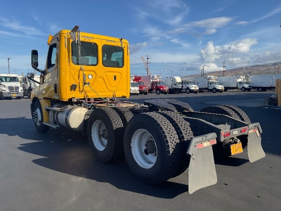 Day Cab Tractor-Heavy Duty Tractors-Freightliner-2019-T12664ST-Torrance-CA-167,746\n\t\tmiles-$ 58,750 - Image 5
