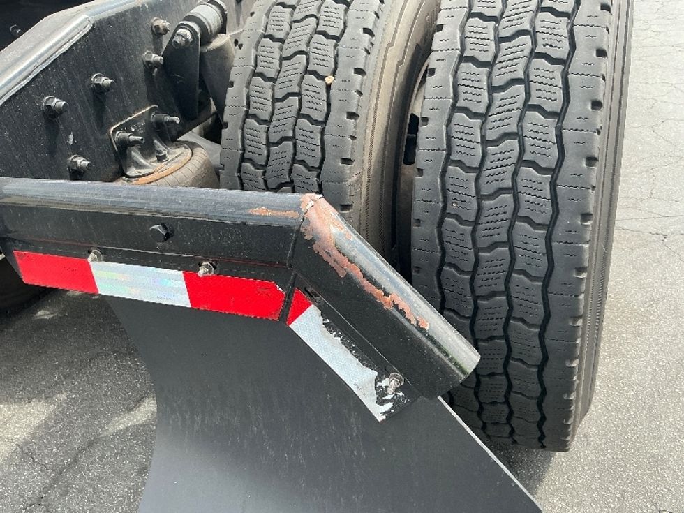 Day Cab Tractor-Heavy Duty Tractors-Freightliner-2019-T12664ST-Torrance-CA-212,451\n\t\tmiles-$ 57,250 - Image 20