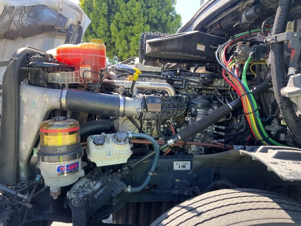 Day Cab Tractor-Heavy Duty Tractors-Freightliner-2019-T12664ST-Torrance-CA-274,039\n\t\tmiles-$ 51,250 - Image 16