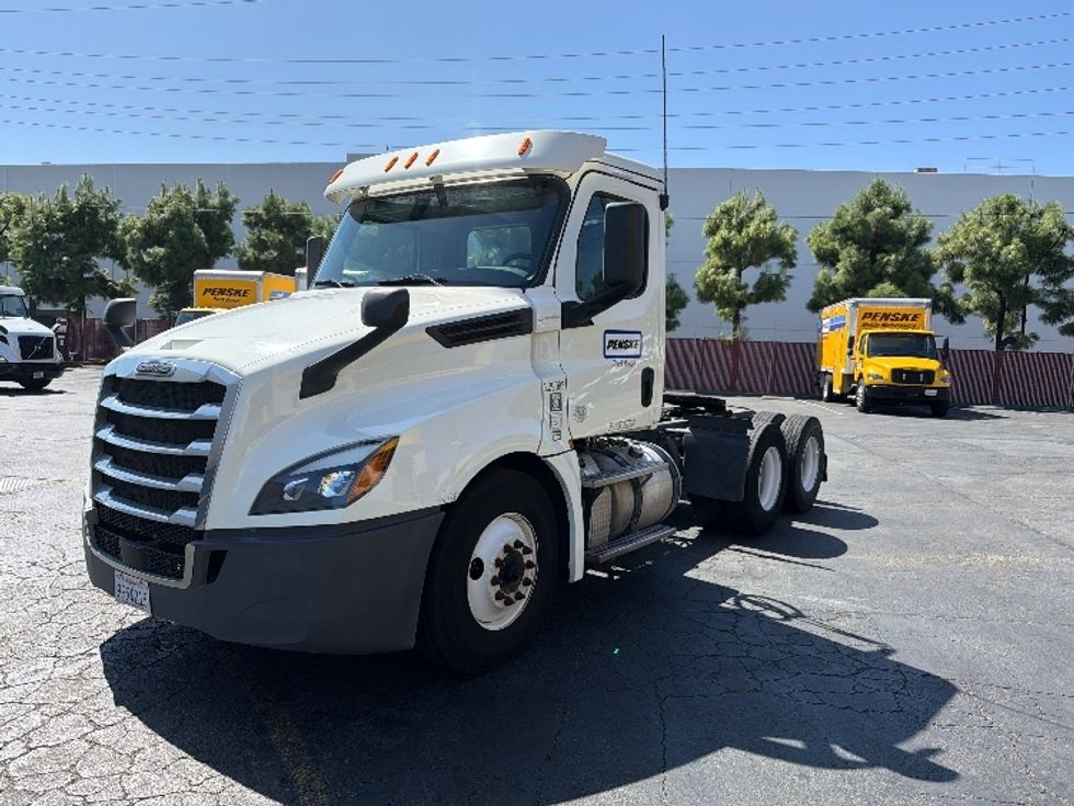 Day Cab Tractor-Heavy Duty Tractors-Freightliner-2019-T12664ST-Torrance-CA-280,275\n\t\tmiles-$ 52,000 - Image 3